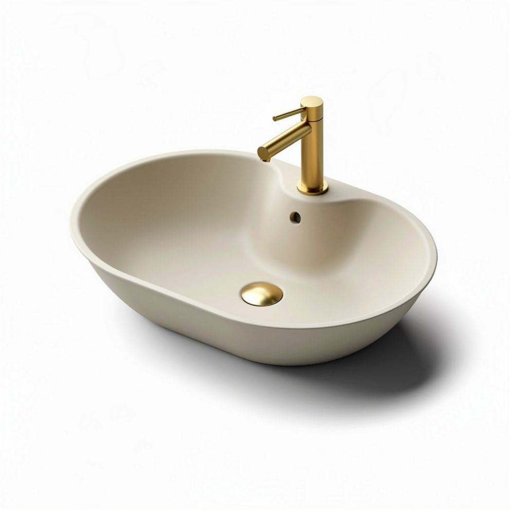 Wastafel van keramiek in beige met gouden kraan en afvoer 50 x 30 x 15cm